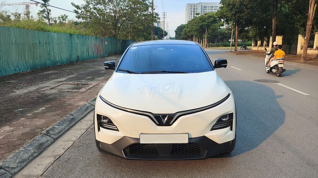 VinFast VF6 Plus 2026 Белый 10 000 км