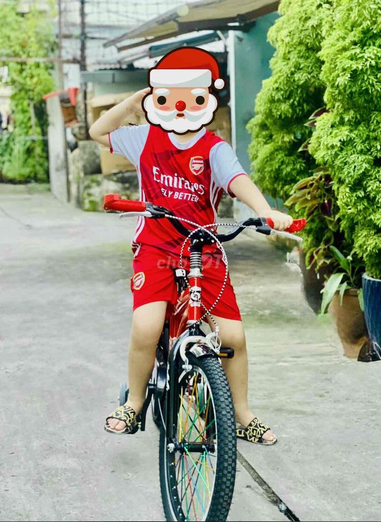 xe trẻ em như mới vì chạy vài lần. Mua bán Xe đạp tại Quận 11 Tp Hồ Chí Minh được đăng bởi Nhung Winnie  hình 5