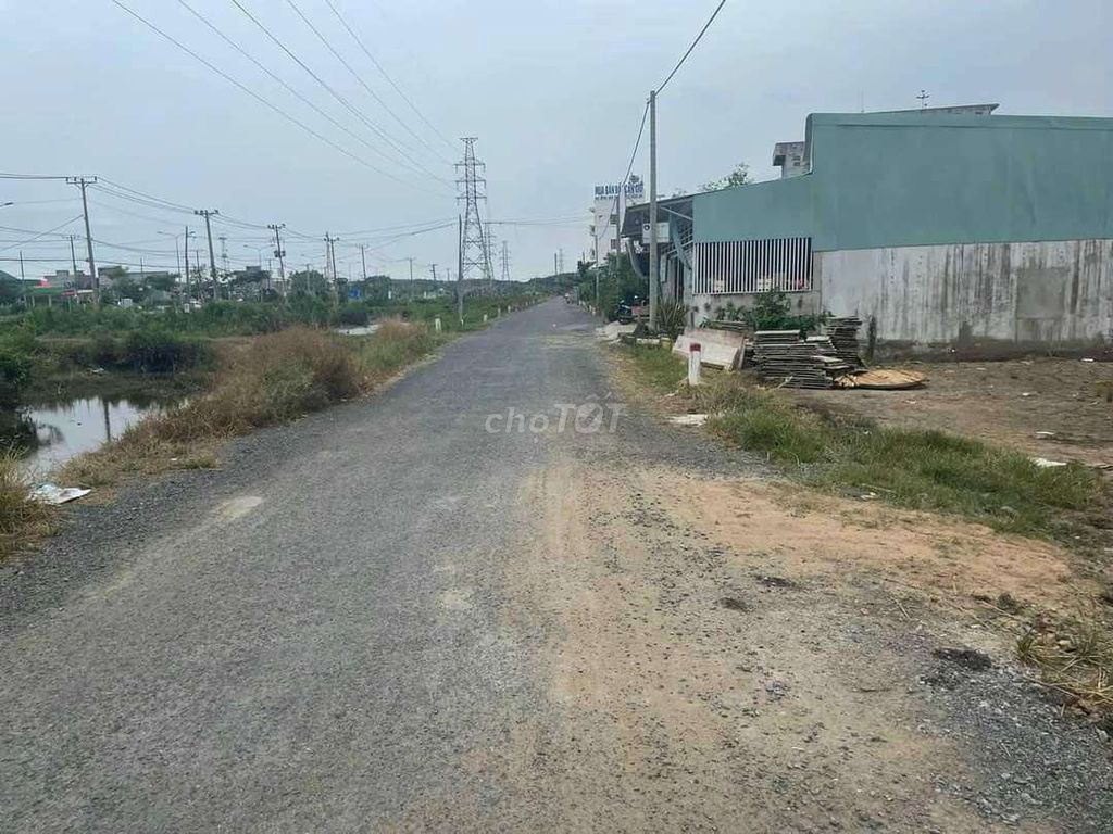 Bán đất mặt tiền đường rừng xác xã Bình Khánh huyện cần giờ