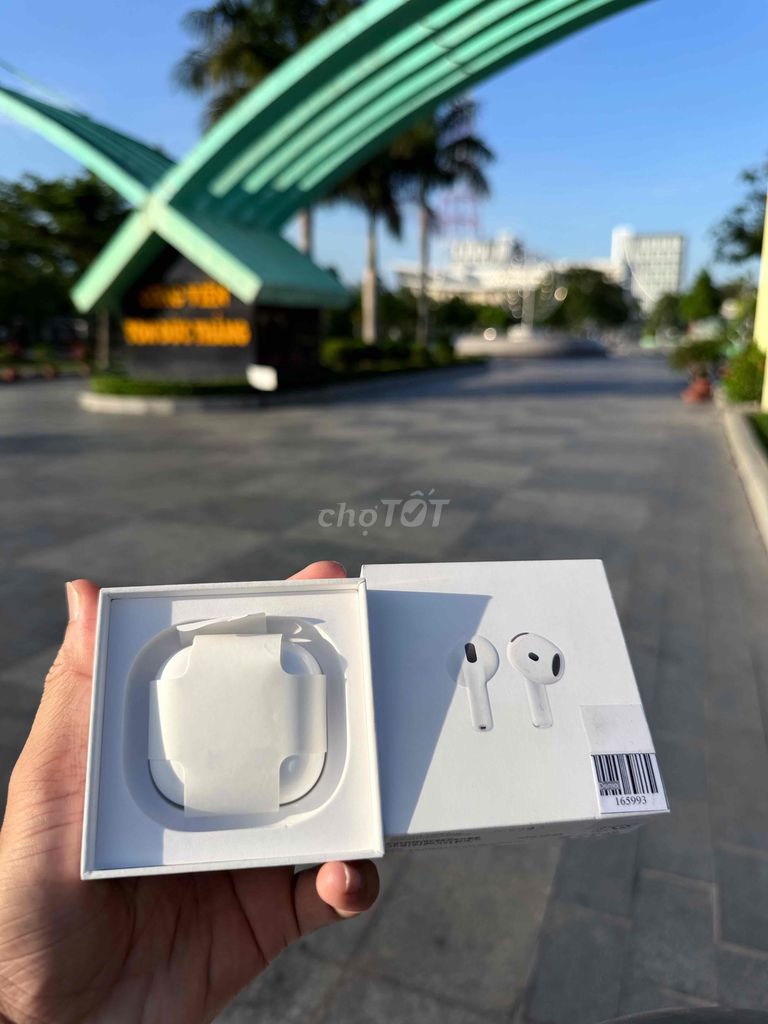 Apple AirPods 4 Trắng Like new 99%. Mua bán Tivi, Âm thanh tại Thành phố Vĩnh Long Vĩnh Long được đăng bởi Nguyễn Phúc Hậu hình 1