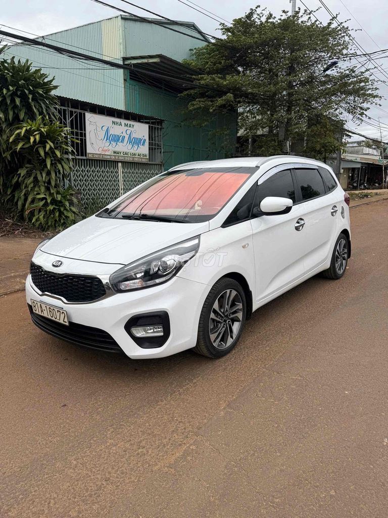 Kia Rondo 2018 Số sàn màu Trắng. Mua bán Ô tô tại Thành phố Pleiku Gia Lai được đăng bởi Dinh Trung  hình 4