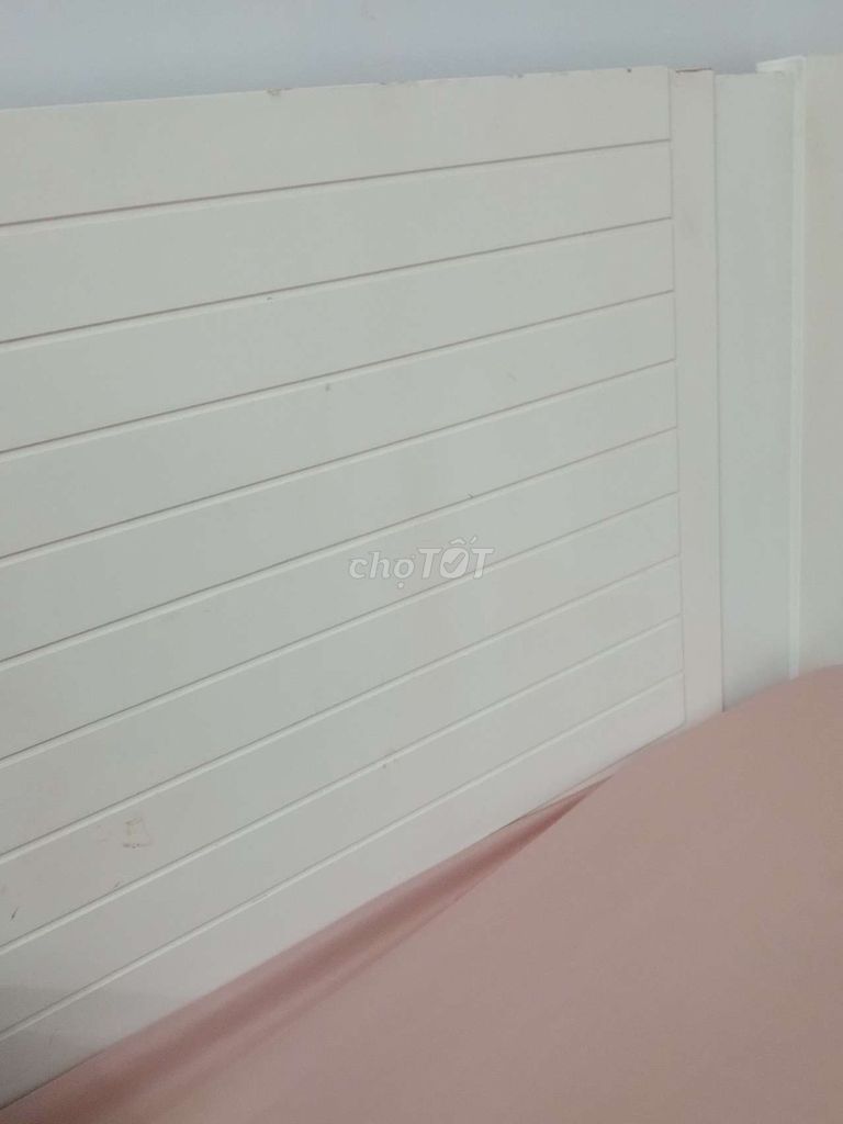 Giường gỗ 1.6m màu trắng. Mua bán Giường, chăn ga gối nệm tại Huyện Cần Giuộc Long An được đăng bởi Huong Phạm T  hình 1
