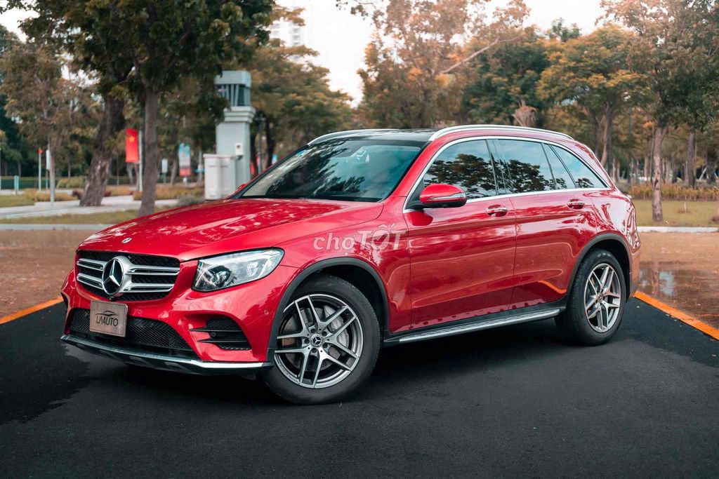 Mercedes GLC300 4Matic 2019. Mua bán Ô tô tại Quận 3 Tp Hồ Chí Minh được đăng bởi Tiền Bùi LONGANH  hình 2