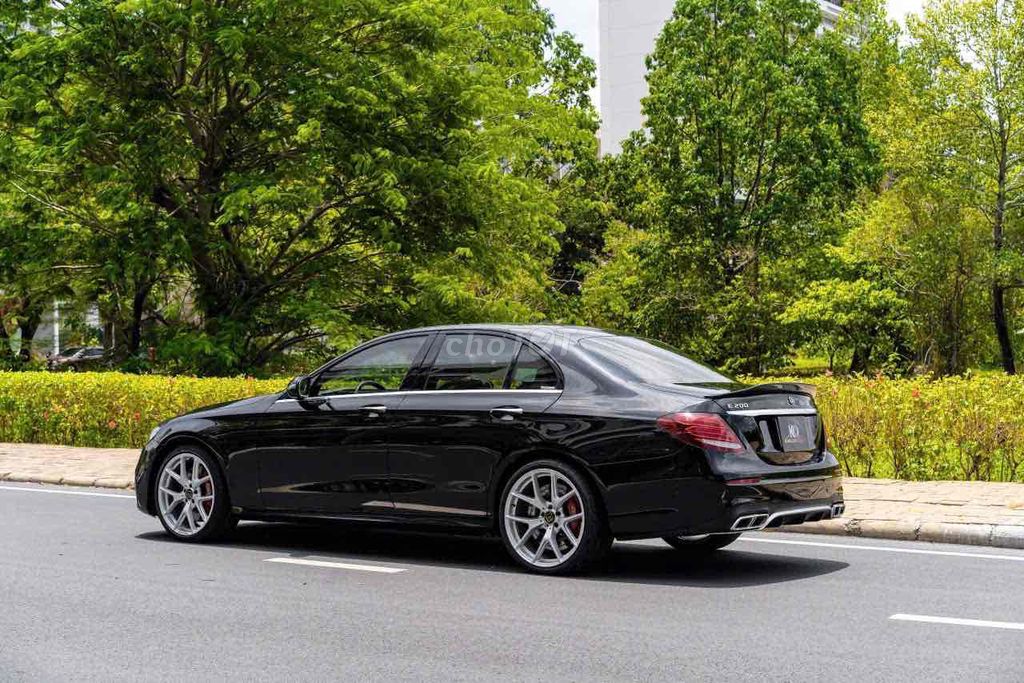 E200 2020 up full E63 màu đen nội thất nâu giá tôt. Mua bán Ô tô tại Quận 7 Tp Hồ Chí Minh được đăng bởi Dương Phương hình 7