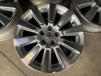 MÂM ZIN TOYOTA SIENNA 2013. Mua bán Phụ tùng xe tại Quận Gò Vấp Tp Hồ Chí Minh được đăng bởi Giang Nguyen