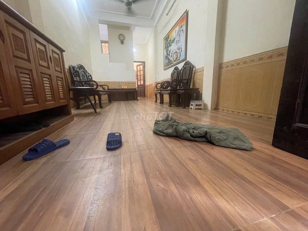 Сдаётся дом в переулке Луонг Сю Ц, Донгда, полностью меблирован