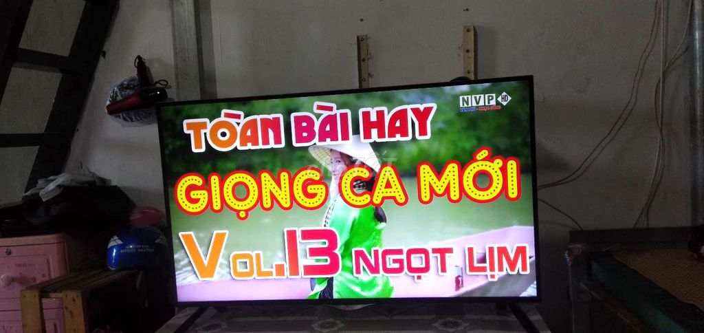 0327053255 - Smart tivi LG 42in 4k wifi còn mới nguyên rin