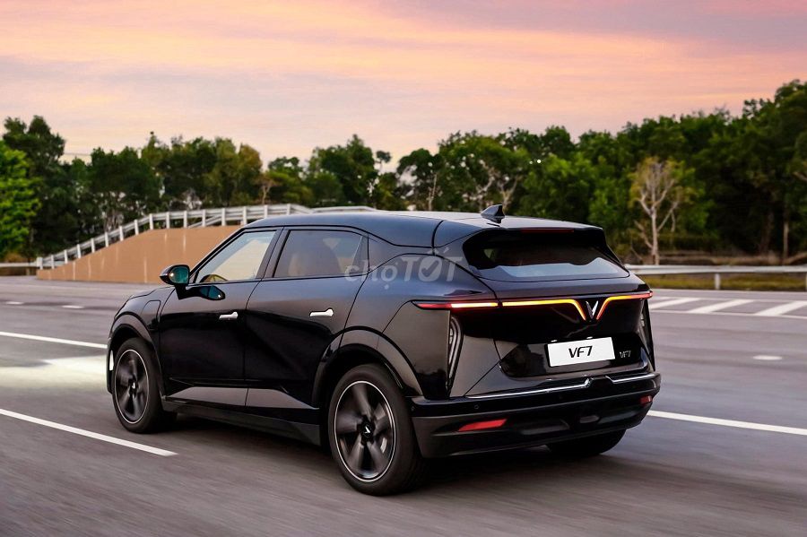 VinFast VF7 2025 giá lăn bánh chỉ từ 7xx triệu. Mua bán Ô tô tại Quận Hải Châu Đà Nẵng được đăng bởi Vinfast Đà Nẵng hình 4