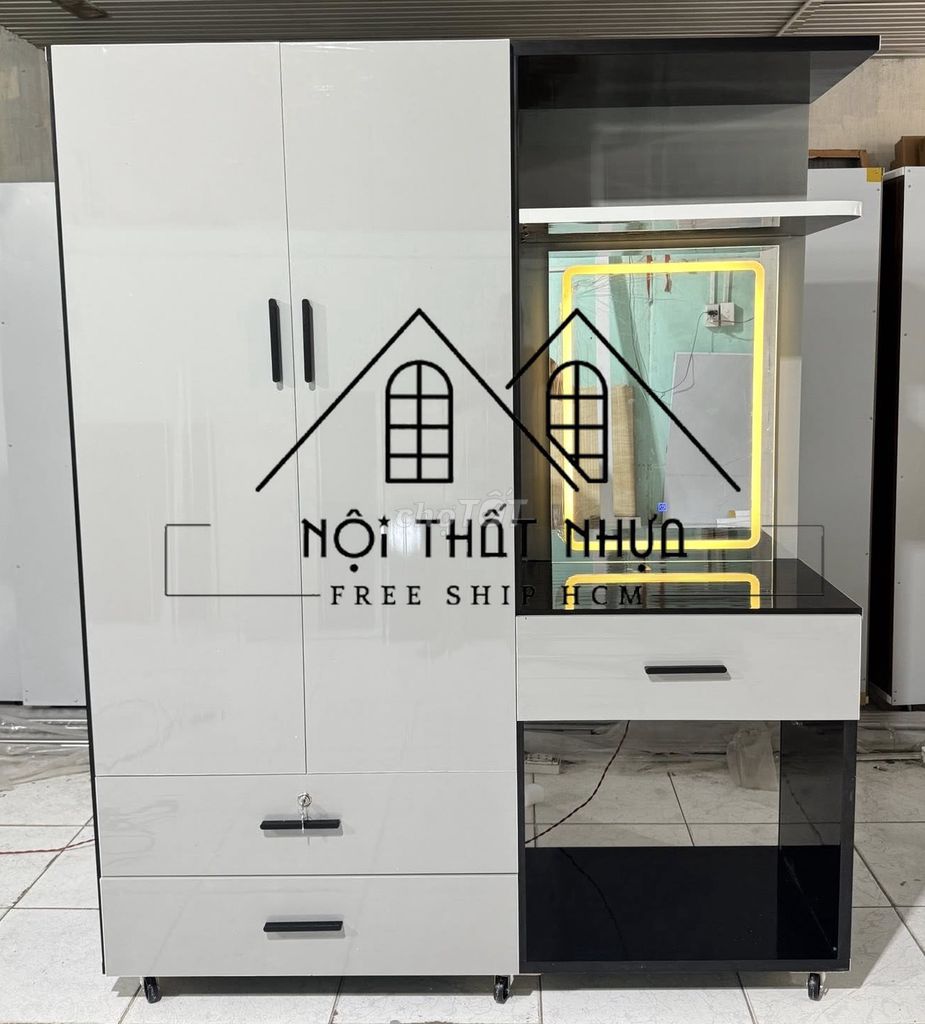 Tủ quần áo Nhựa Đài Loan Trắng 1m8x1m45x45cm. Mua bán Tủ, kệ gia đình tại Quận 4 Tp Hồ Chí Minh được đăng bởi Cửa Hàng Nội Thất hình 1