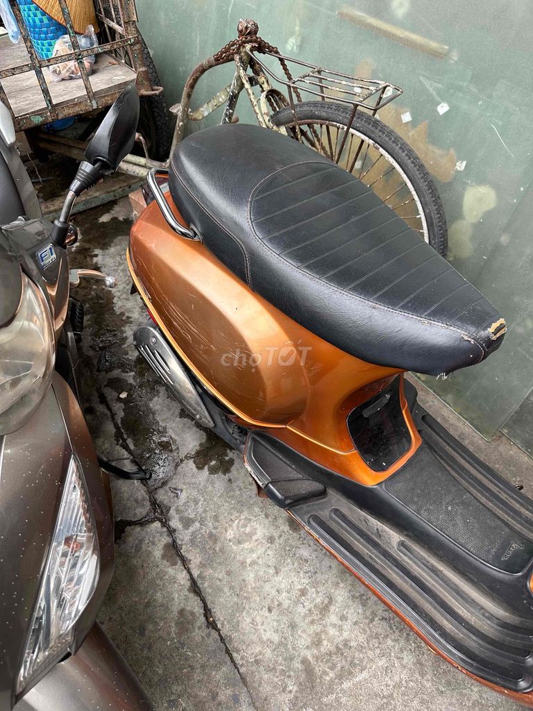 Piaggio Vespa 3vie 125 2010 Cam 43836 km. Mua bán Xe máy tại Quận 5 Tp Hồ Chí Minh được đăng bởi Tấn Khang hình 3