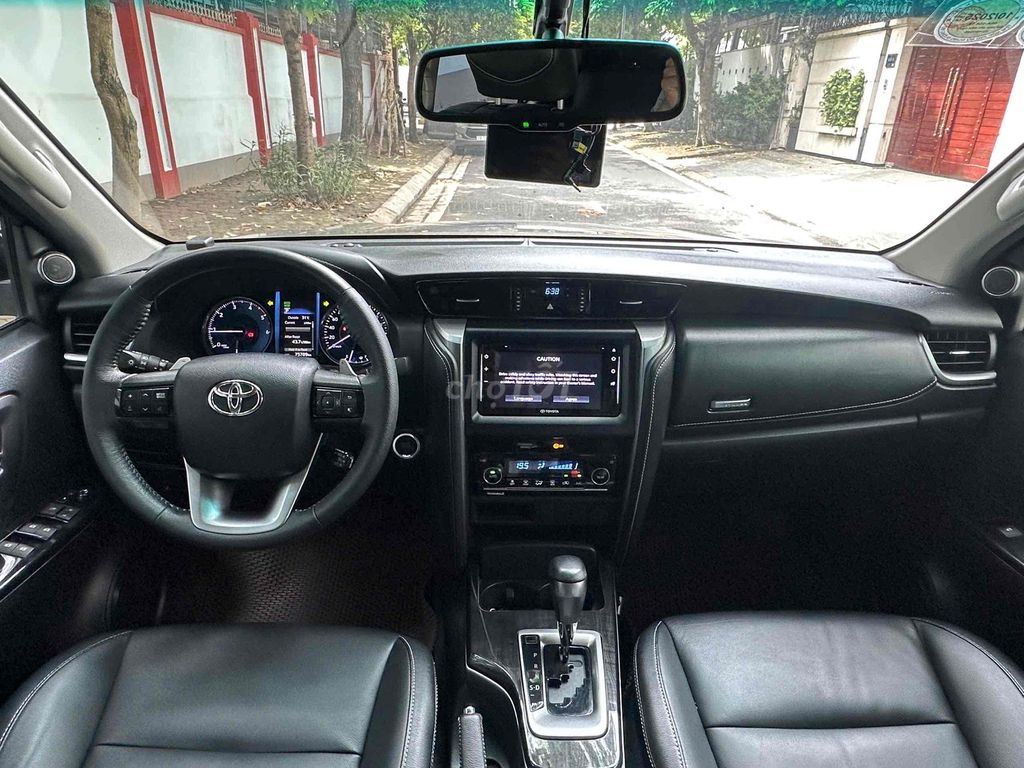 Toyota Fortuner 2.4AT 4x2 sx 2022 máy dầu. Mua bán Ô tô tại Quận Cầu Giấy Hà Nội được đăng bởi Cao Quý hình 8