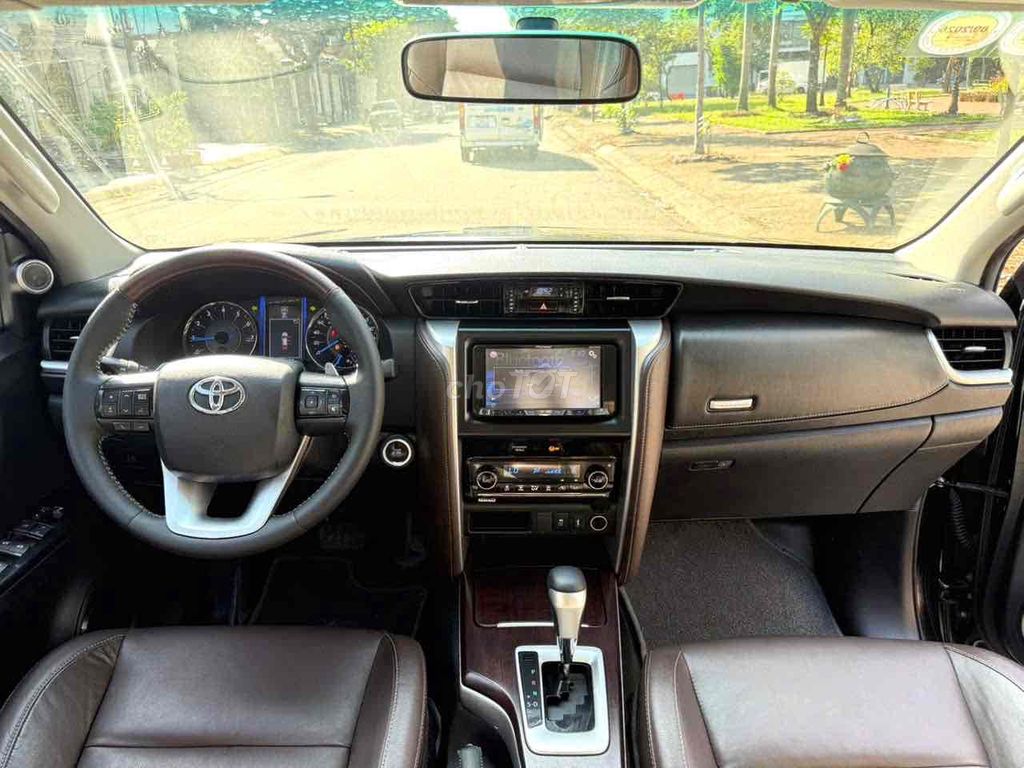 FORTUNER 2.7V 2017 TỰ ĐỘNG BẢO HÀNH 1 NĂM. Mua bán Ô tô tại Quận Bình Tân Tp Hồ Chí Minh được đăng bởi XUÂN DUY AUTO hình 8