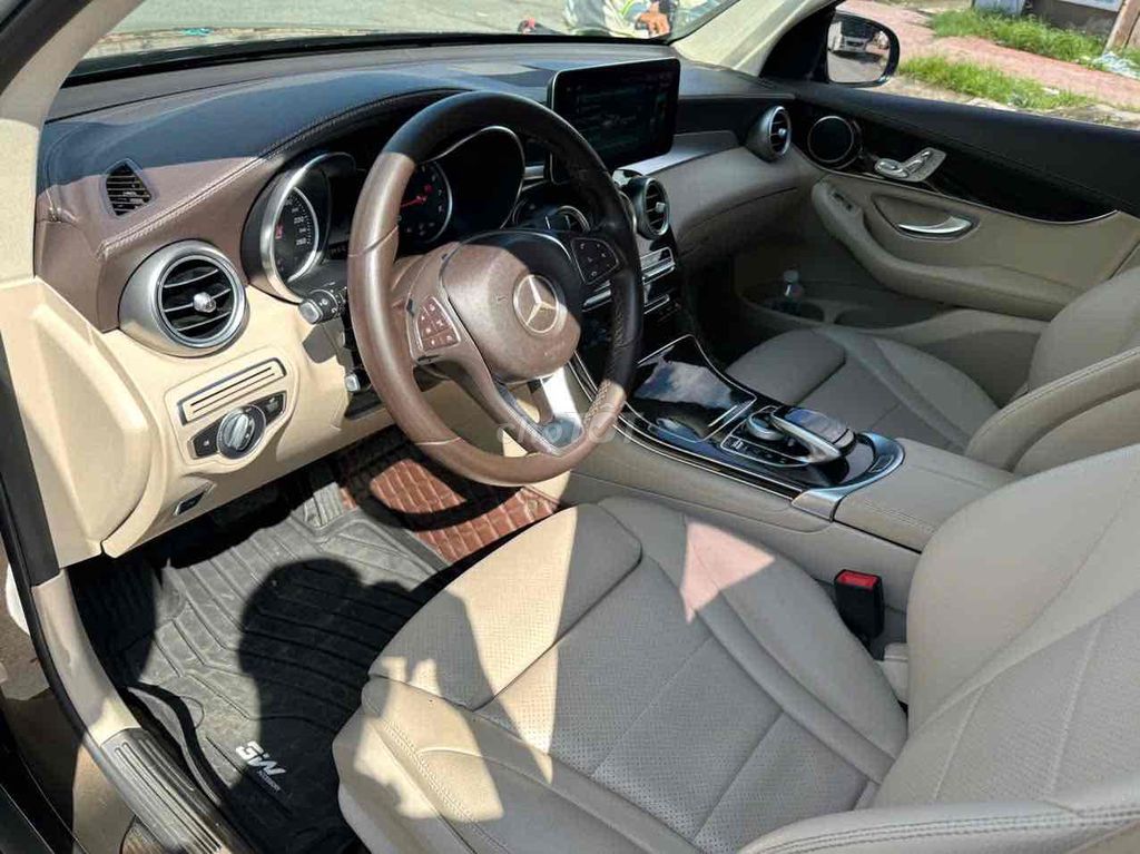 Mercedes Benz GLC 2*** km. Mua bán Ô tô tại Quận 7 Tp Hồ Chí Minh được đăng bởi auto thanh tâm  hình 7