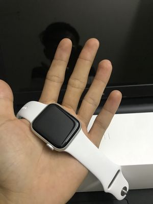 Bán Apple Watch Series 4 Vỏ Nhôm, Nguyên Zin. Mua bán Thiết bị đeo thông minh tại Quận Gò Vấp Tp Hồ Chí Minh được đăng bởi Viet Dung