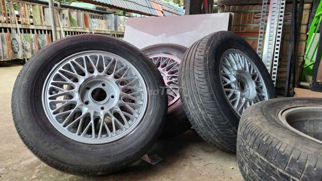 4 MÂM R15 CỔ ĐIỂN (ko lốp). Mua bán Phụ tùng xe tại Huyện Cái Bè Tiền Giang được đăng bởi AN hình 1