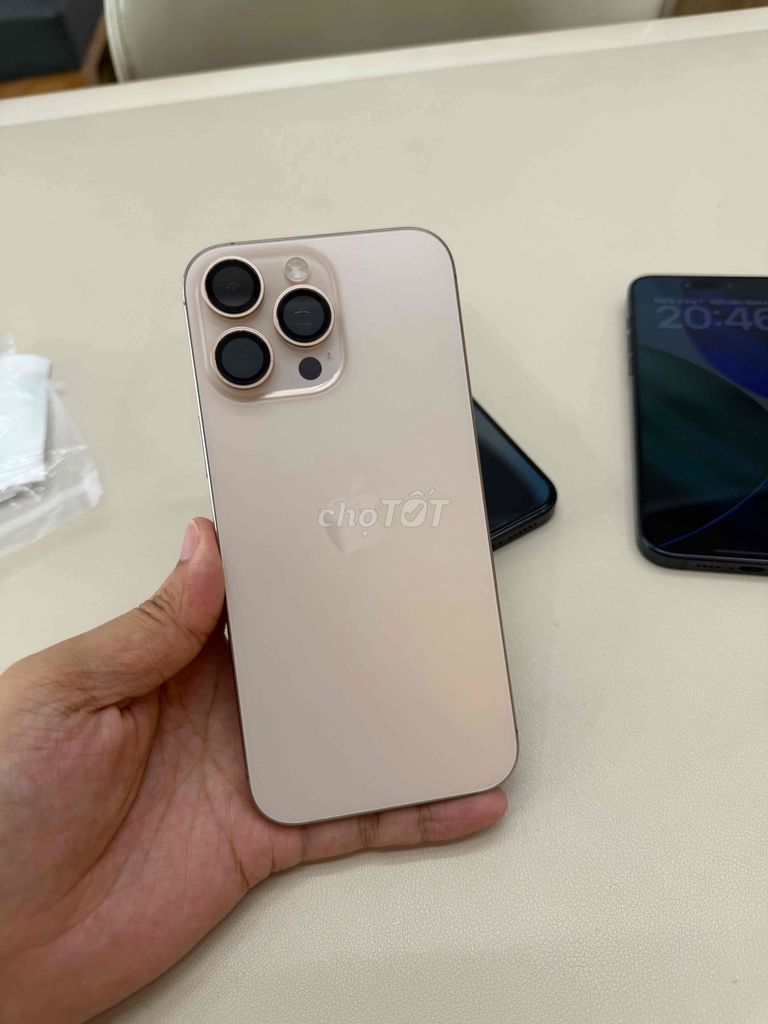 Apple iPhone 16 Pro Max 256GB Vàng Gold Titan vna. Mua bán Điện thoại tại Quận Tân Bình Tp Hồ Chí Minh được đăng bởi Shop Trung Văn Apple Watch hình 1