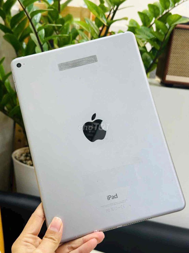 Apple iPad Air 2 Wifi 64GB Xám Nguyên zin. Mua bán Máy tính bảng tại Quận 10 Tp Hồ Chí Minh được đăng bởi Chuyên IPhone Thanh Lý Giá Tốt hình 1