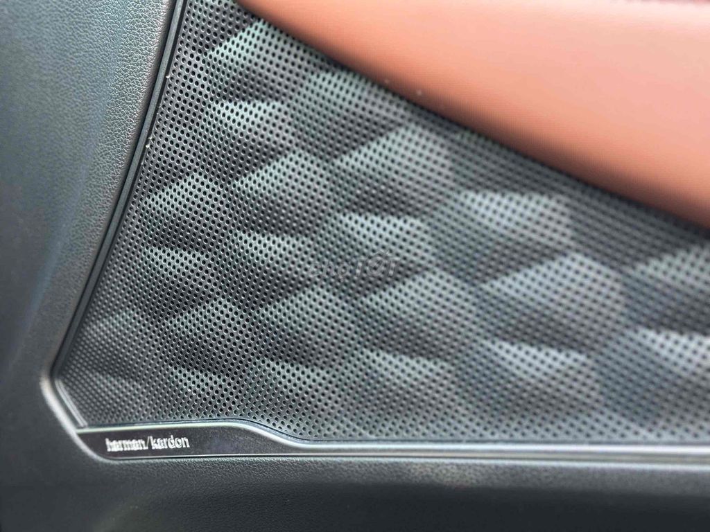 Hyundai Santa Fe 2024 2.2 full Dầu - 19.000km-Vip. Mua bán Ô tô tại Quận Đống Đa Hà Nội được đăng bởi TRUNG HIẾU AUTO hình 17