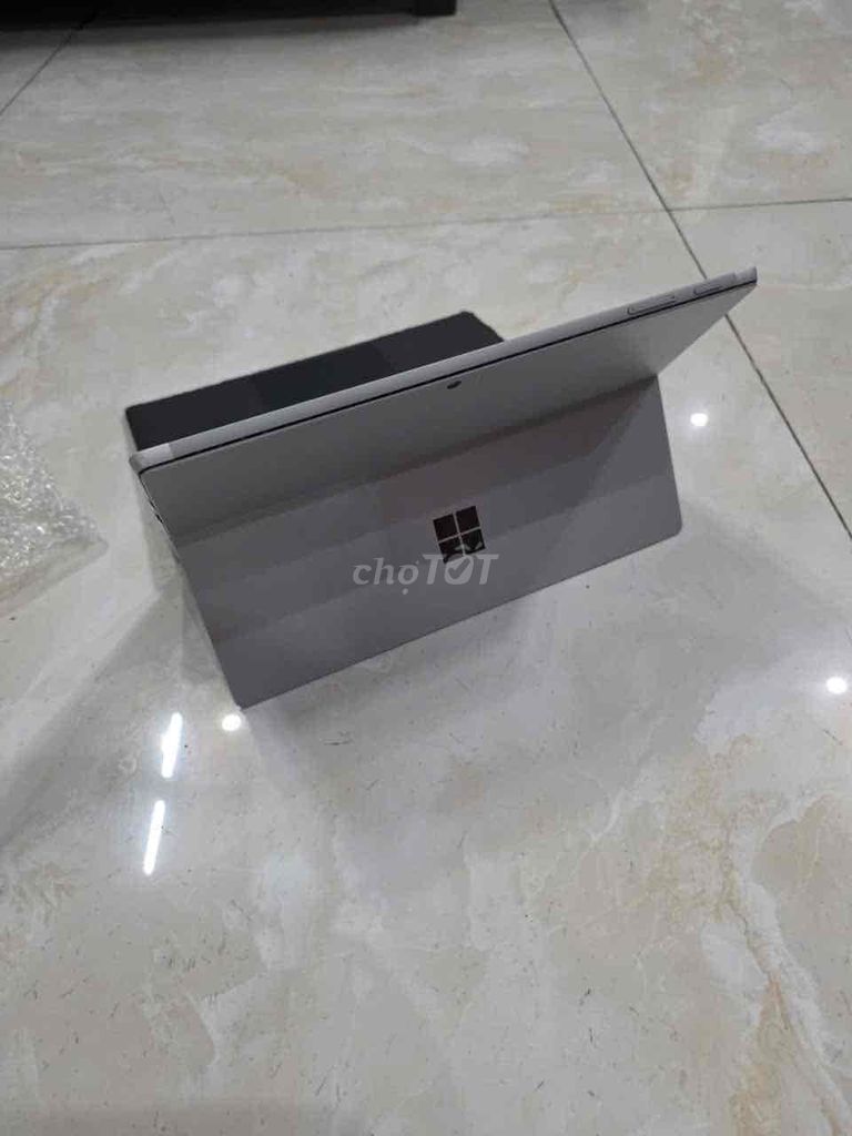 Microsoft Surface Pro 6 i5 8GB/128GB Xám. Mua bán Laptop tại Thị xã Tân Uyên Bình Dương được đăng bởi Nguyễn Thanh Dung  hình 1