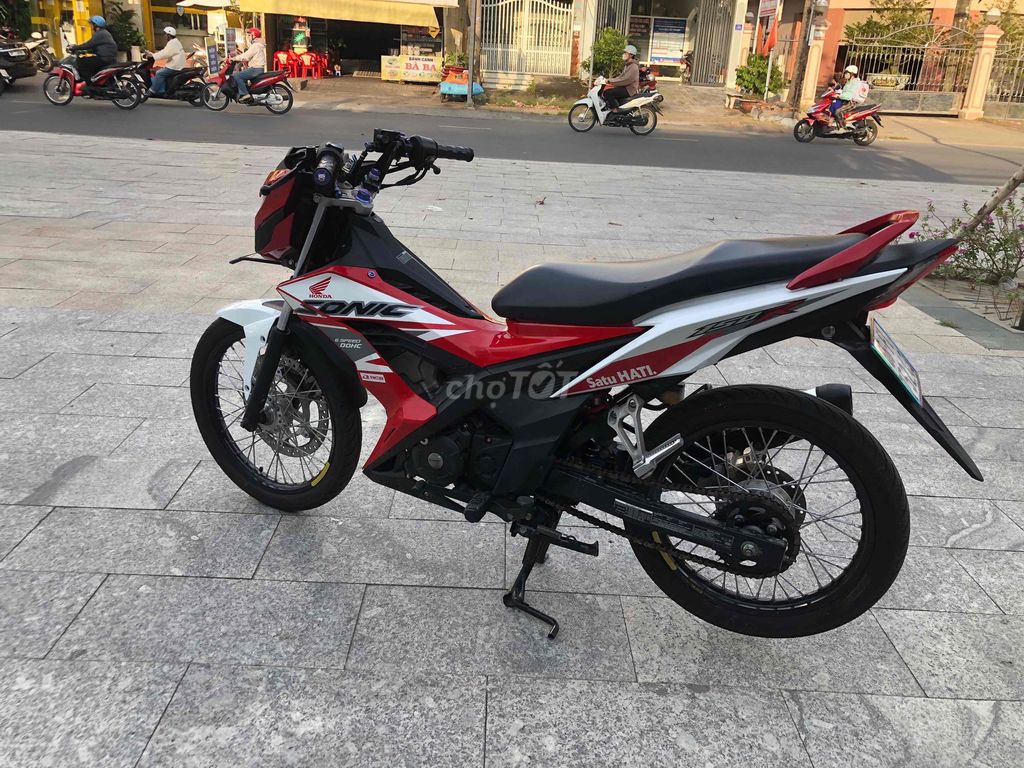 Honda Sonic 150 2019 Đỏ trắng. Mua bán Xe máy tại Quận Thốt Nốt Cần Thơ được đăng bởi Nguyễn Văn Hải hình 2