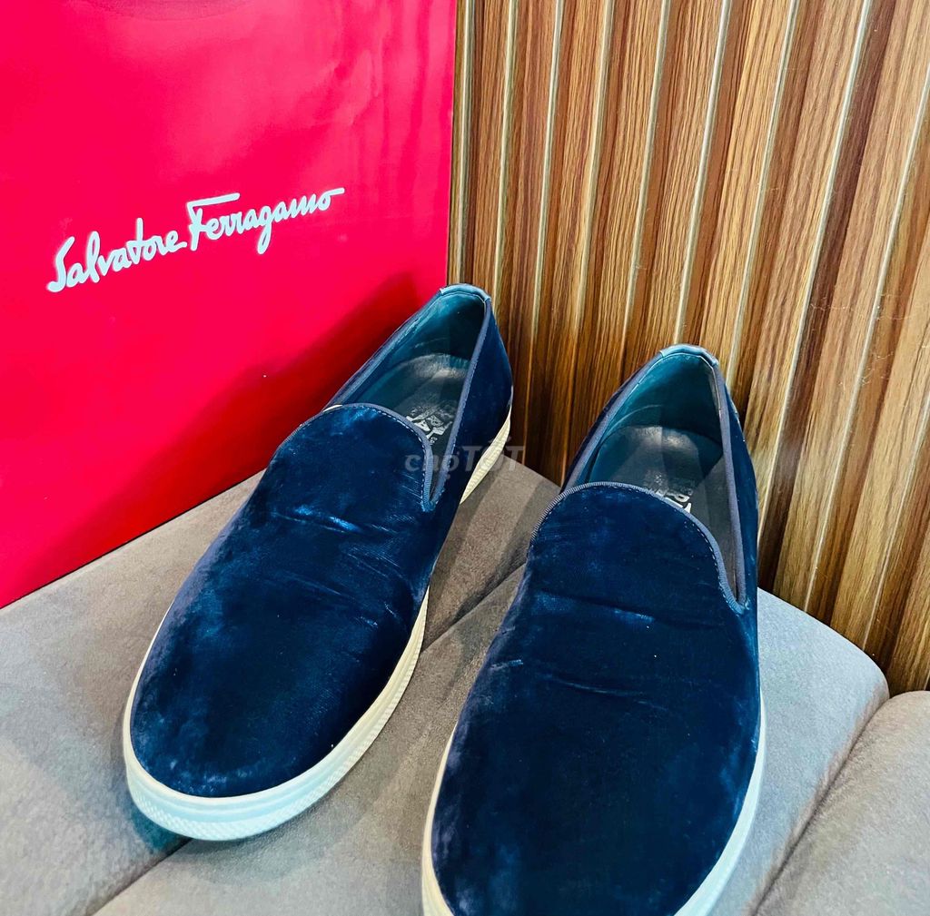 Giày Salvatore Ferraramo Slip On Size 41 Real. Mua bán Giày dép tại Quận 8 Tp Hồ Chí Minh được đăng bởi Chí Cừơng hình 1