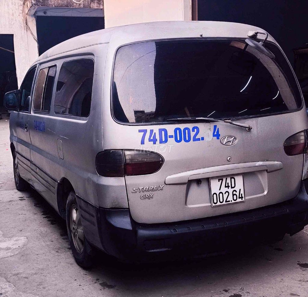 Hyundai Starex Van 6 мест 800 кг