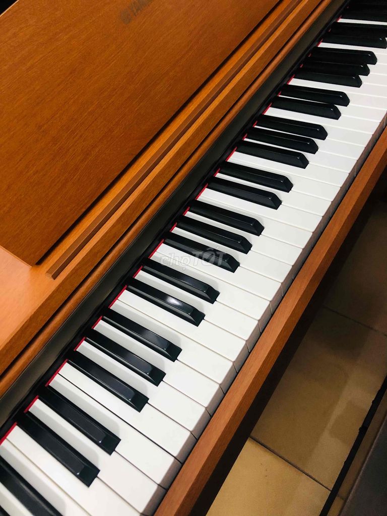 Đàn piano Yamaha điện nhật J-7000 giá tốt !