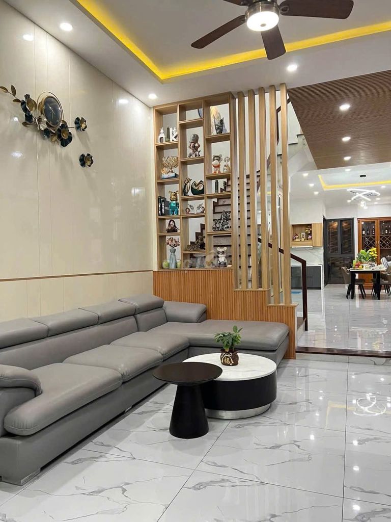 Аренда · 3 комн. · 90 м² · Quận Cẩm Lệ, ул. Đường Cách Mạng Tháng Tám