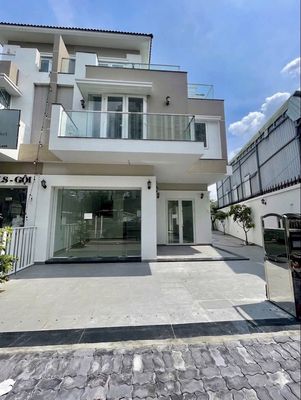 CHO THUÊ NHÀ MẶT TIỀN ĐƯỜNG LIÊN PHƯỜNG – NGANG 8.2M CÓ SÂN RỘNG