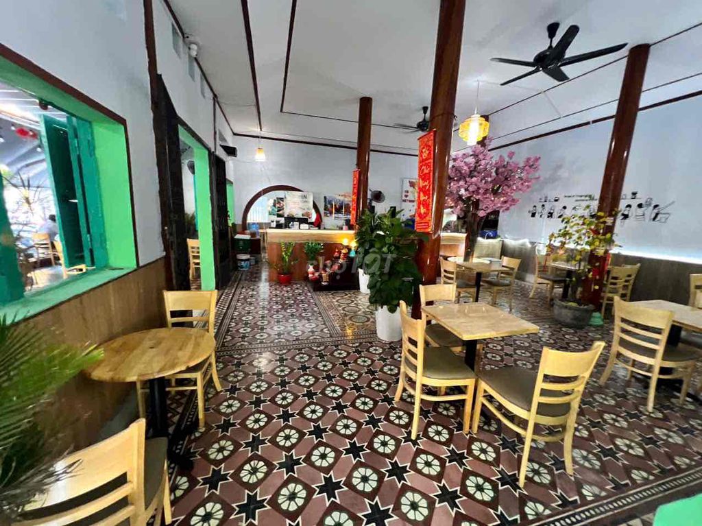 Cần sang nhượng quán cafe giá 400 triệu đã bao gồm cọc 56.000.000vnd