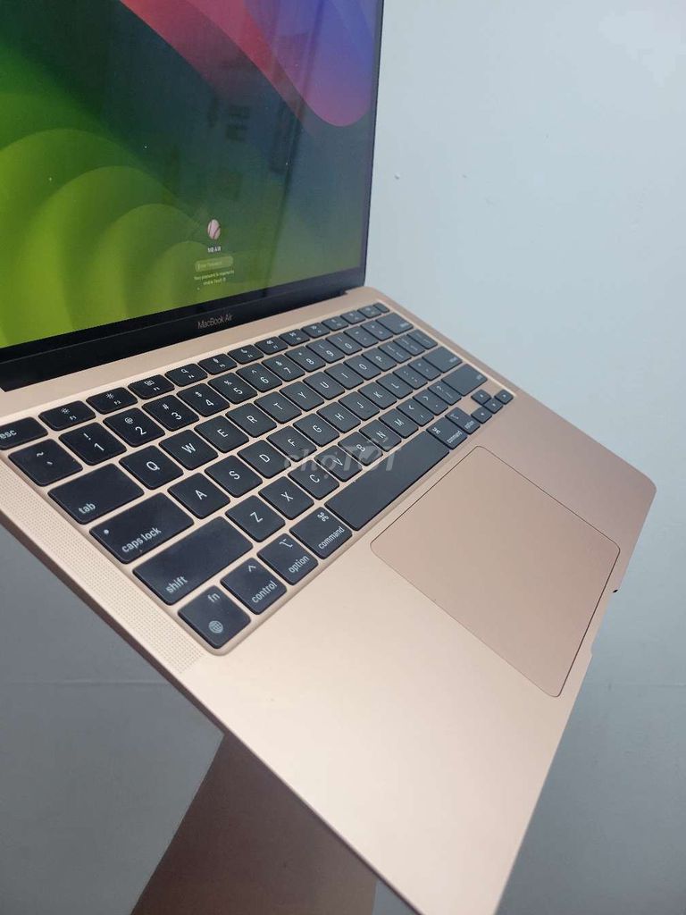 Macbook air M1 256gb gold