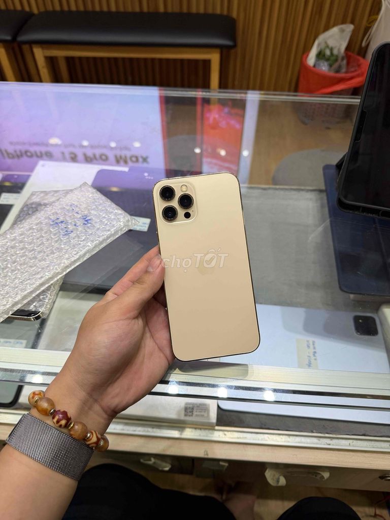 Apple iPhone 12 Pro Max 256GB Vàng 99%. Mua bán Điện thoại tại Quận Gò Vấp Tp Hồ Chí Minh được đăng bởi Võ Chí Bảo hình 1