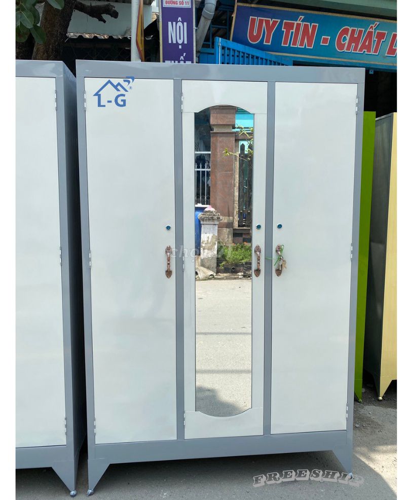 Tủ quần áo sắt Tủ quần áo sắt--Tủ Sắt Tủ Sắt Tủ . Mua bán Tủ, kệ gia đình tại Quận Bình Tân Tp Hồ Chí Minh được đăng bởi GIƯỜNG SẮT SƠN LÂM hình 1