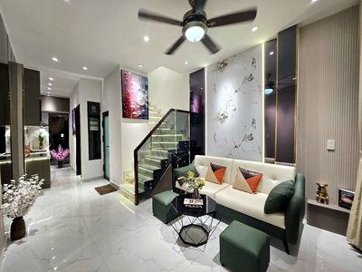 Townhouse 30 m² · 3 bed · Đường Quang Trung
