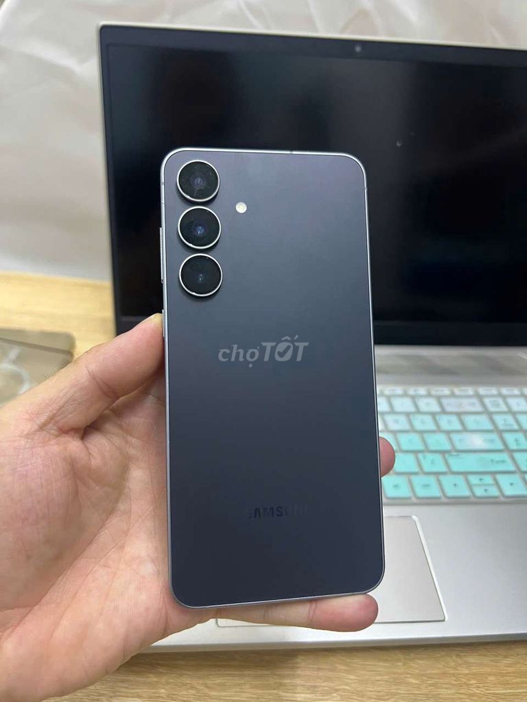Samsung Galaxy S25 FE Xám 5G. Mua bán Điện thoại tại Quận Tân Bình Tp Hồ Chí Minh được đăng bởi Hoang Hong hình 1