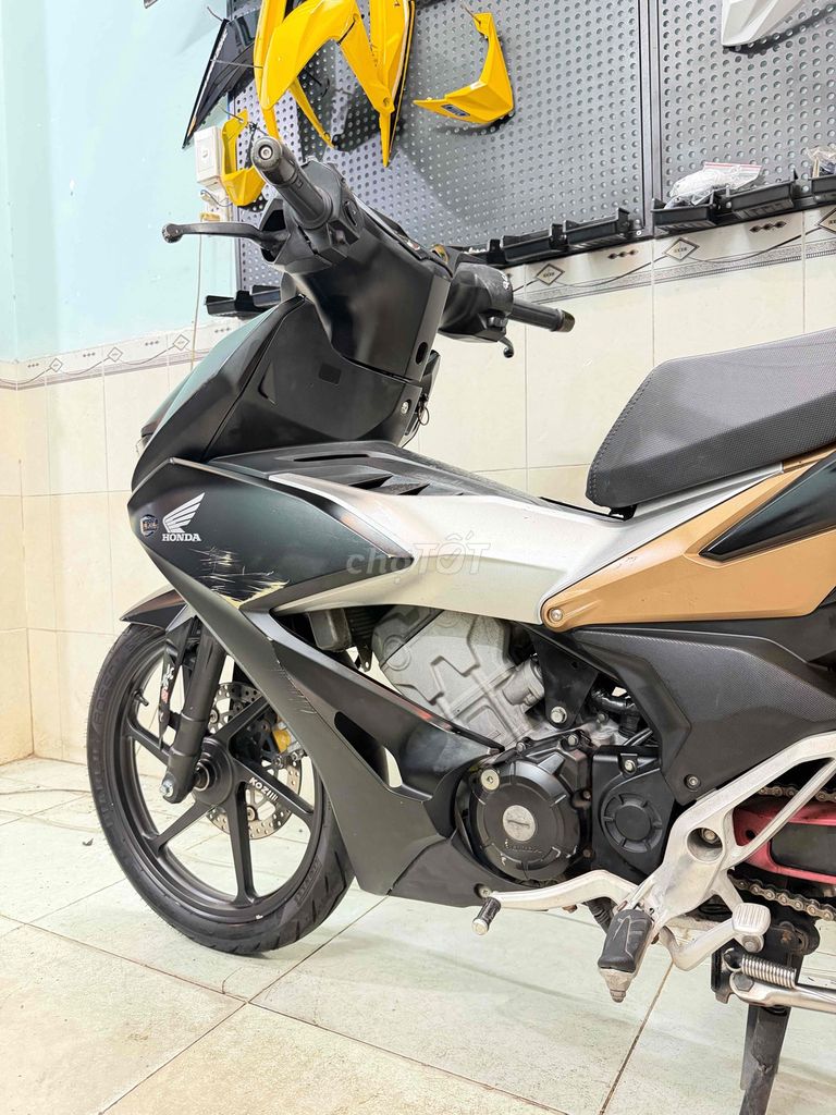 Honda Winner X 2019 черный, один хозяин, помощь с переоформлением