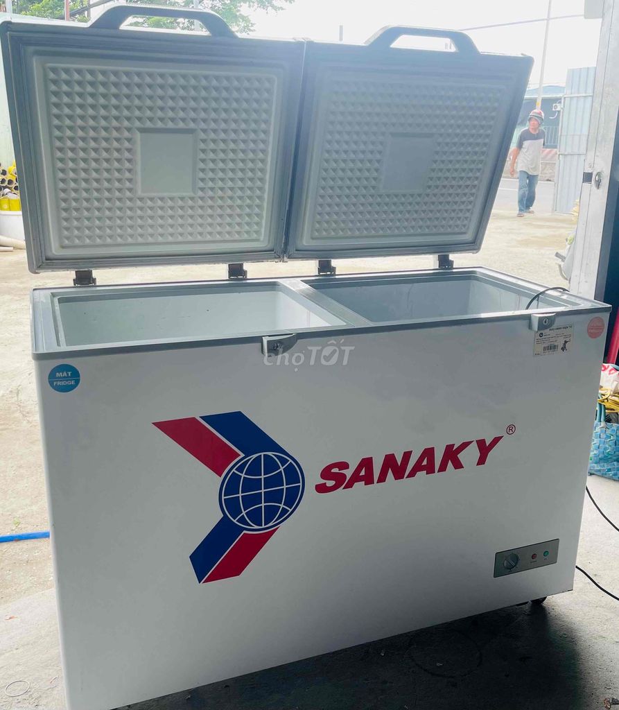 Cần Thanh Lý Tủ Đông Sanaky, Tủ Đang Hoạt Tốt
