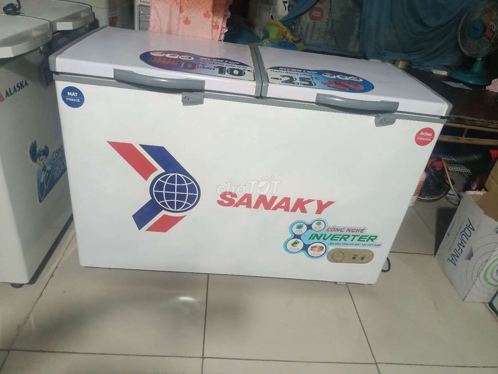 Tủ đông Sanaky 2 ngăn 300 lít như hình xài tốt