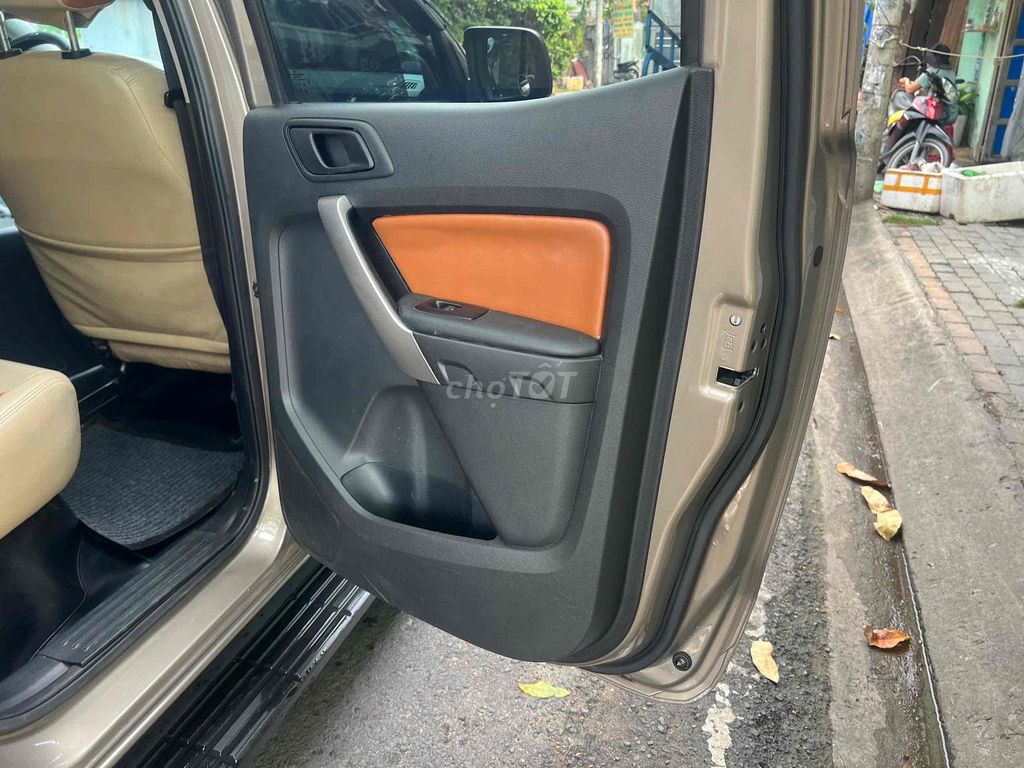 Ford Ranger 2020 XLS 2.2L 4x2 AT - 87000 km. Mua bán Ô tô tại Quận Bình Tân Tp Hồ Chí Minh được đăng bởi Lan pham  hình 5