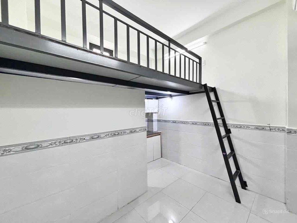 CHO THUÊ PHÒNG GÁC SẴN MÁY LẠNH THANG MÁY GIÁ RẺ TÂN PHÚ GẦN ĐH HUIT