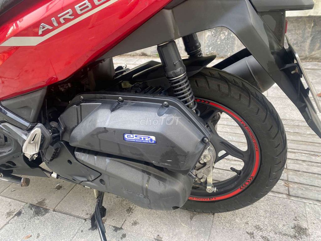 Honda AirBlade 125 2023 Đỏ đen 18000 km. Mua bán Xe máy tại Quận Hoàn Kiếm Hà Nội được đăng bởi minh hằng hình 4