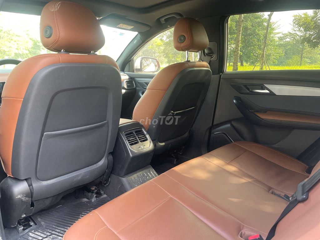 Vinfast VF8 Plus 2023 Trắng NT nâu da bò, pin CATL. Mua bán Ô tô tại Quận Thanh Xuân Hà Nội được đăng bởi Mr Phúc Vinfast lướt hình 8