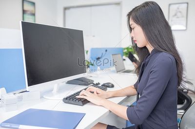 Tuyển nhân viên lái xe container. Việc làm tại Quận Bình Tân Tp Hồ Chí Minh được đăng bởi Công ty TNHH vận chuyển và giao nhận hàng hóa Minh Thành hình 1
