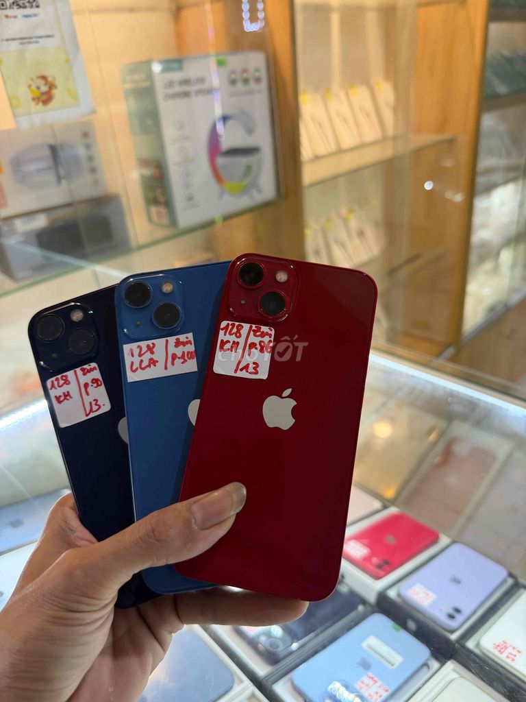 Apple iPhone 13 128GB Đỏ, Xanh, Đen. Mua bán Điện thoại tại Quận Hoàng Mai Hà Nội được đăng bởi thanh lê hình 1