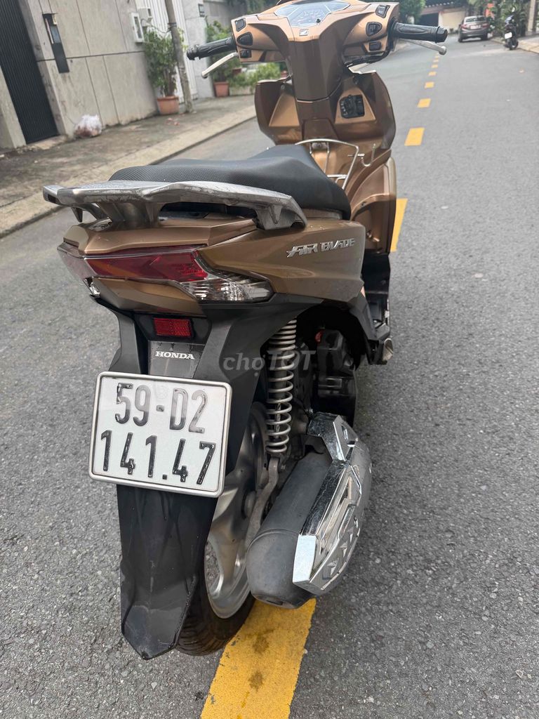 Honda Air Blade 125 2016 Золотая бронза Bs City