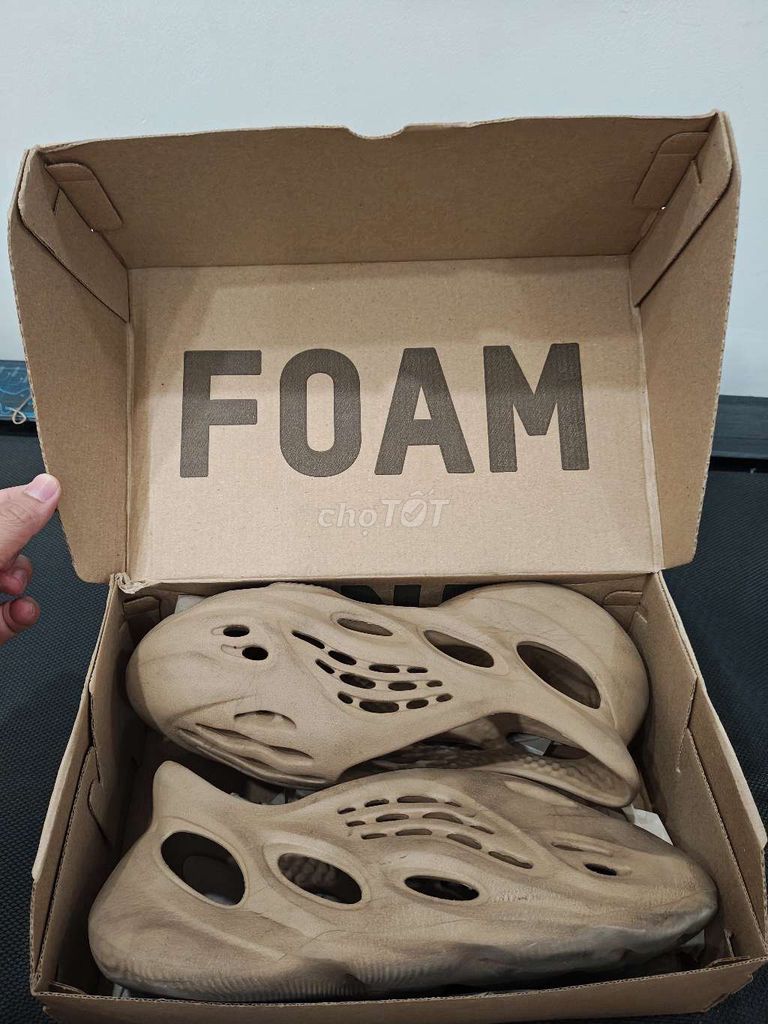 Adidas Yeezy Slide, Foam Runner . Mua bán Giày dép tại Quận Tân Bình Tp Hồ Chí Minh được đăng bởi Kai Quang hình 1