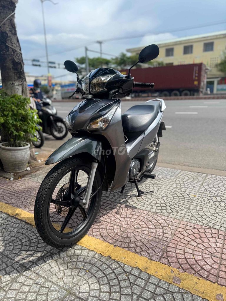 futer 2016 biển 43. máy em thì thầm. Mua bán Xe máy tại Quận Ngũ Hành Sơn Đà Nẵng được đăng bởi Nguyễn Phước Vĩnh hình 1