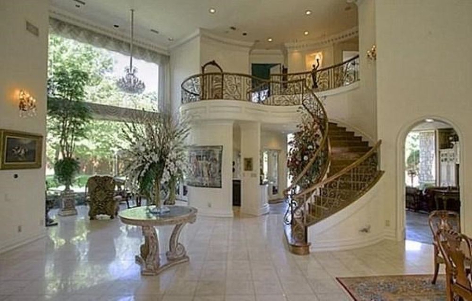 SAMPLE_HOUSE