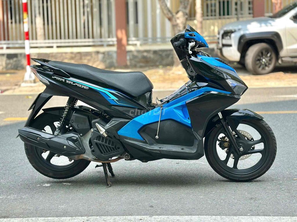 HONDA AIR BLADE - ĐỜI 2018 CHÍNH CHỦ GIÁ TỐT. Mua bán Xe máy tại Thị xã Tân Uyên Bình Dương được đăng bởi Hồ Hoàng Cảnh   hình 2