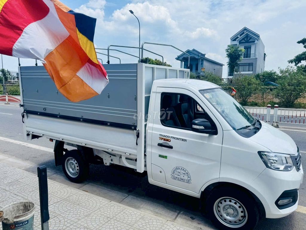 Xe tải mới mua bể việc bán cho ai cần mua xe mới. Mua bán Xe tải, xe ben tại Thành phố Huế Thừa Thiên Huế được đăng bởi Công Ty TNHH MTV Phạm Hoàng Tuấn hình 1